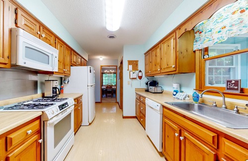 Pine Knoll Shores House | Pine Knoll Nest | House in Pine Knoll Shores