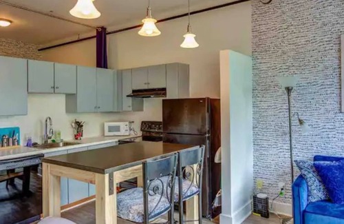 Plaza Midwood Condo | *Plaza Midwood Palace* on Central Ave