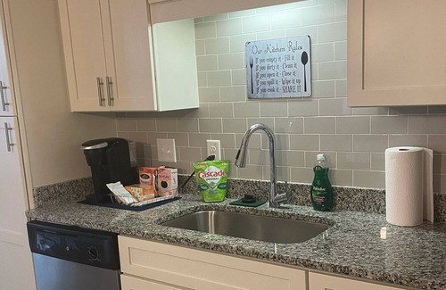 Northeast Raleigh Apartment | Pop of color Suite w/ Salt water pool