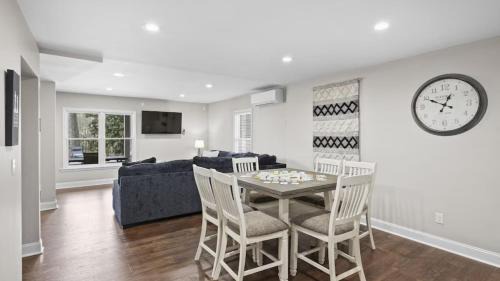 Mount Mourne House | Porch Paradise by AvantStay New Pool Firepit