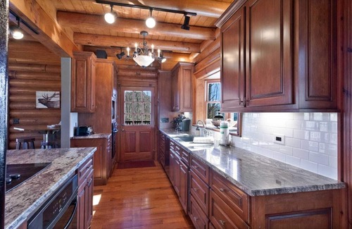 Sugar Grove Cabin | Private Cabin Overlooking Watauga River Valley