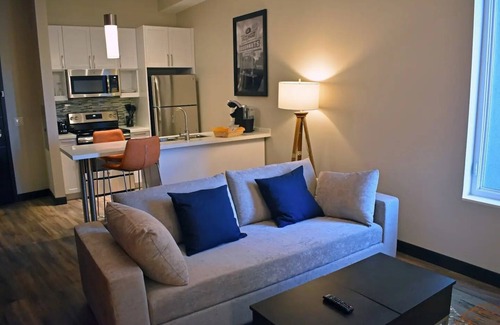 Southwest Raleigh Apartment | Private Downtown Apartment With Garage Parking