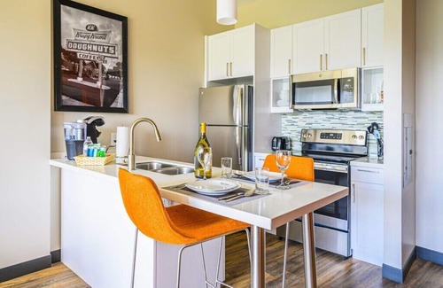 Southwest Raleigh Apartment | Private Downtown Apartment With Garage Parking