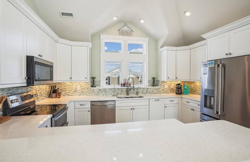 Ocean Sands House | Private heated Pool, Elevator, HotTub, Pets, Pool Table