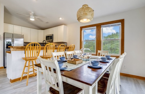 Duck House | Private Pool, Hot Tub, Den, Community pool & Tennis