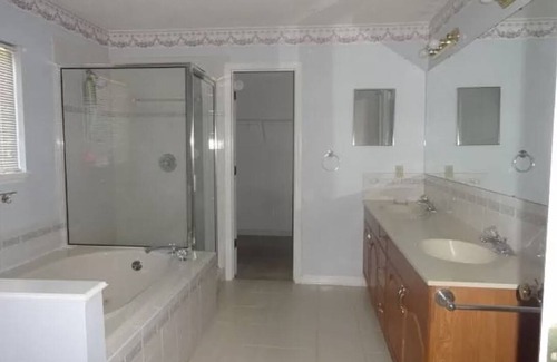 Charlotte Resort | Private room ∙ 1 guest