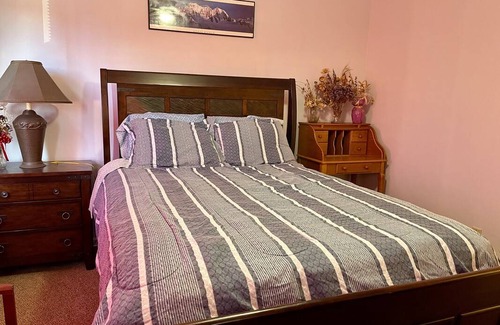 Gastonia Resort | Private room ∙ 2 guests