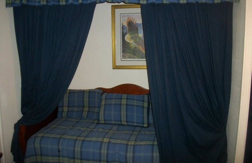 Brevard Resort | Private room ∙ 2 guests