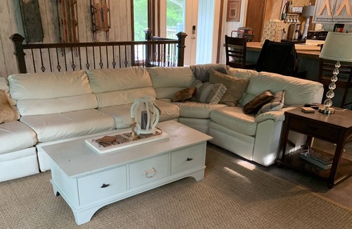 Robbinsville House | Professionally Decorated Mountain Cottage with seasonal views of Lake Santeetlah