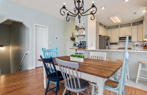 Colington House | Pura Vida: Water Views | Private Backyard
