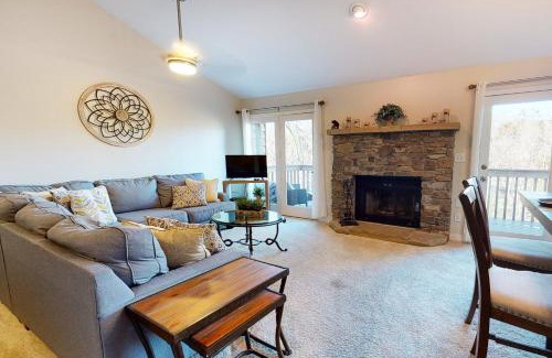 Lake Lure Apartment | Quail Cove 1615