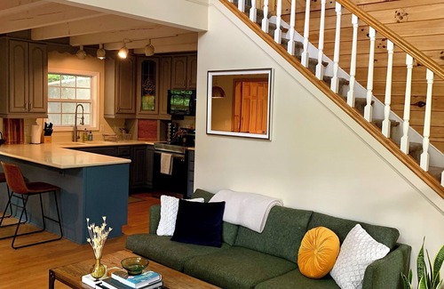 Sylva House | Quiet & Cozy Mountain Home on Greens Creek in Sylva
