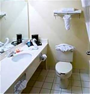 Hendersonville Hotel | Ramada by Wyndham Hendersonville