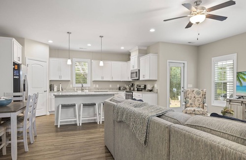 Morehead City House | Reel Paradise, Mainland Townhouse in Beaufort, NC!