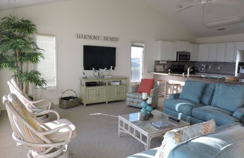 Pine Knoll Shores House | Relax and Recharge at This Spacious 4-Bedroom Beachside Retreat!