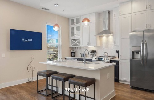 Fourth Ward Condo | Reluxme | Lux 3BR Condo w/Skyline View + Stadiums