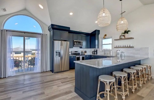Surf City House | Remodeled Oceanfront w/Hot Tub, 2 Decks, Walk to Surf City Pier, Pet-Friendly
