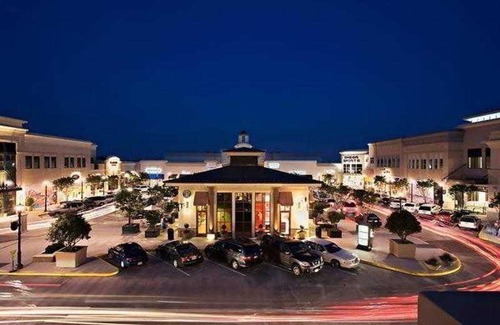 North Hills Hotel | Renaissance Raleigh North Hills Hotel