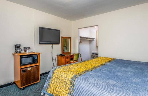 Waynesville Resort | Resort ∙ 4 guests