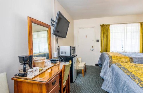 Waynesville Resort | Resort ∙ 4 guests
