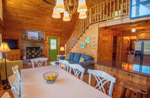 Piney Creek Cabin | Riverfront Adventures Await | Bring the Whole Family (& Dogs!) | Serendipity on the New River