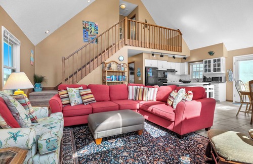 Long Beach House | Sandtrap: Oceanview House on West Beach with Easy Beach Access.