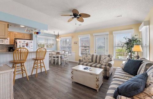 Nags Head House | Sandy Tee: Soundside Golf Villa w/FREE Access to Oceanfront Beach Club