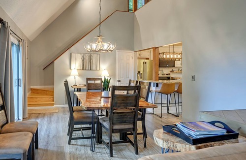 Sapphire House | Sapphire Valley Cabin w/Private Mountain Views!