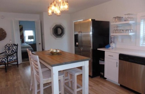 Kure Beach House | SeaChelle - Fully renovated Luxury beach cottage! PET FRIENDLY! cottage