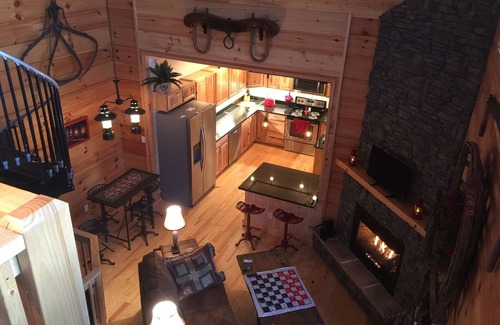 Maggie Valley Cabin | Secluded mountain cabin 5 acres , all rooms with view, hear soothing waterfall