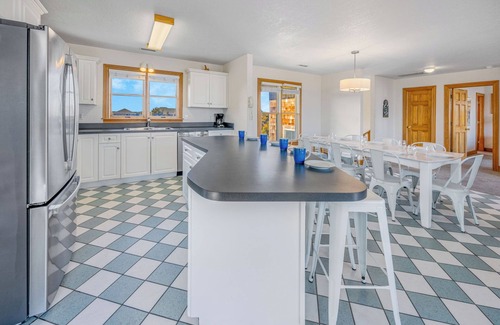 Avon House | Semi-Oceanfront Dog Friendly w/Pool, Hot Tub, Gourmet Grill, Home Theater