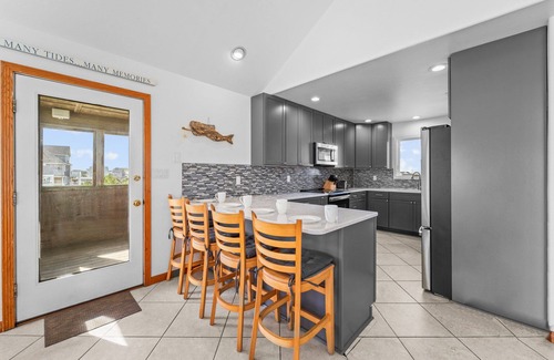 Wimble Shores House | Semi-Oceanfront Home in Salvo w/Private Pool, Hot Tub, Game Room, and Tiki Bar