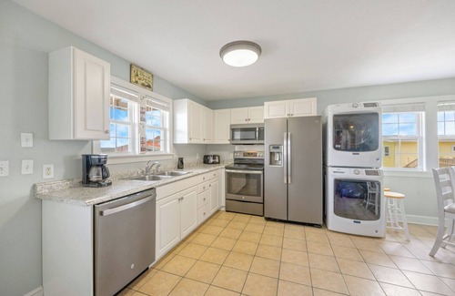 Rodanthe House | Semi-Oceanfront Home w/Private Saltwater Pool, Hot Tub, Rodanthe Pier Passes