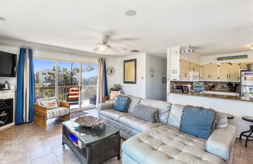 South Nags Head House | Semi-Oceanfrt, Hot tub! Pets. Great ocn views! June 24th week 20% OFF!