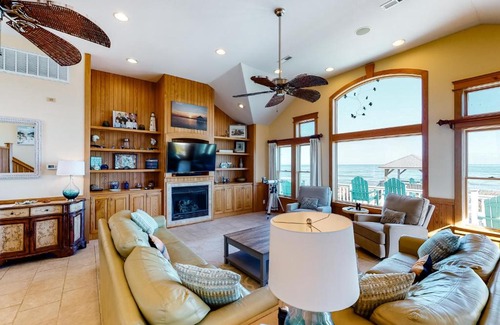 Whalehead Beach House | Seven Suns 428