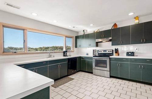 Duck House | Shady Dippin: Private Pool, Hot Tub, Dog-friendly