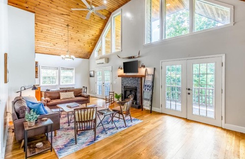 Bryson City House | Sky High Hideaway