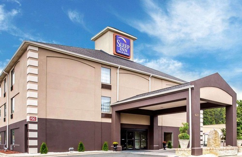 Albemarle Hotel | Sleep Inn & Suites Albemarle
