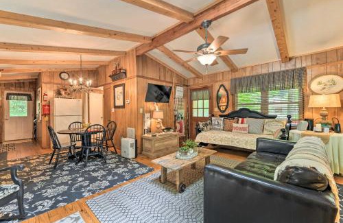Franklin House | Smoky Mountain Cottage with Lanai and Mtn Views