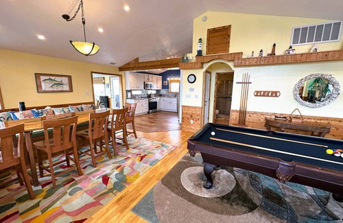 Nags Head House | SN10212-Remarkable with private pool, observation room, 4 BRs and pool table.