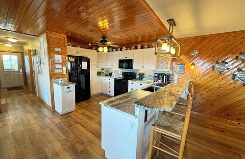 South Nags Head House | SN9615- Oceanfront Duplex Beauty! With 4 Bedrooms, Direct Beach Access, Wifi!