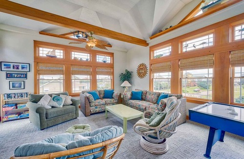 Brigands' Bay House | Sound of Silence - Alluring 4 Bedroom SoundFront Home in Frisco