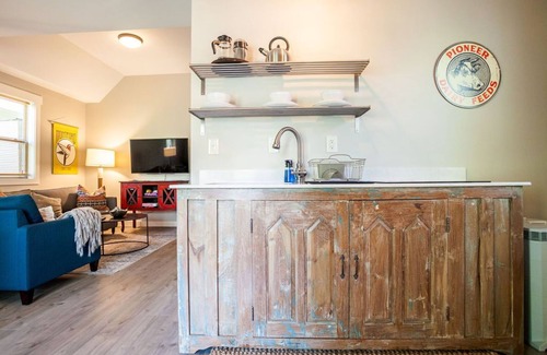 Huston - Courtland Apartment | Spacious Montford Hideaway, Covered Deck, Private & Quiet, Short Walk Downtown