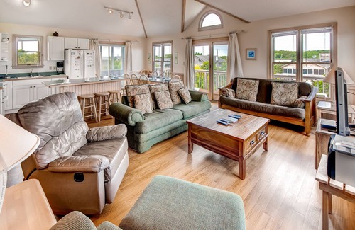 Frisco House | Spacious Oceanview Home in Frisco with Hot Tub, Screened Porch. Beach Nearby!