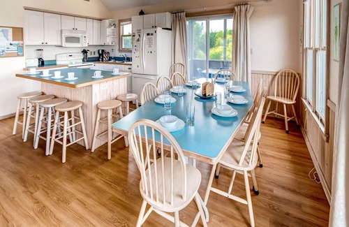 Frisco House | Spacious Oceanview Home in Frisco with Hot Tub, Screened Porch. Beach Nearby!