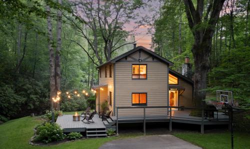 Black Mountain House | Special Offer Save More When You Stay Longer!