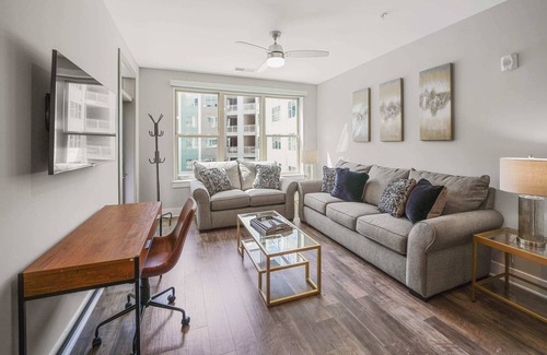 Charlotte Condo | StaysByWalker 2BR Dilworth - Pool/King Beds/Gym