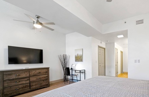 Charlotte Center City Condo | StaysByWalker Uptown 3BR w/King Beds! 1340SqFt
