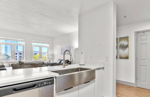 Charlotte Center City Condo | StaysByWalker Uptown 3BR w/King Beds! 1340SqFt