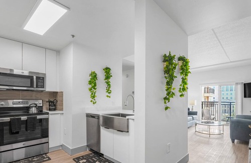 Charlotte Center City Condo | StaysByWalker Uptown 3BR w/King Beds! 1340SqFt